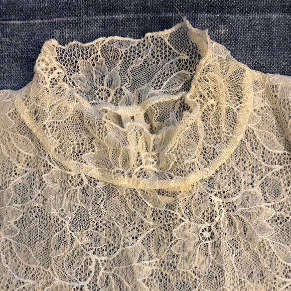 NWOT Anthropologie Cream Lace Blouse - Picture 4 of 6